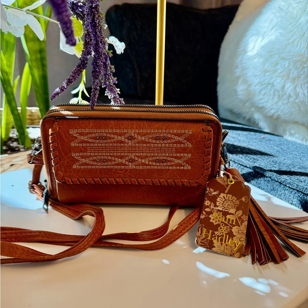 SAM & HADLEY Elegant Brown Vegan Leather Clutch/Crossbody Bag with Tassel - Picture 2 of 15